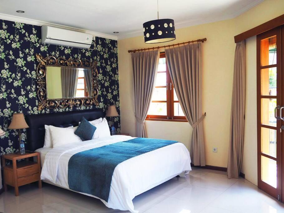 Sonti Villa Seminyak Extérieur photo
