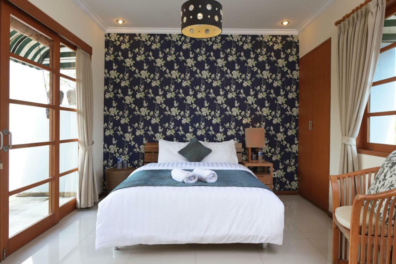Sonti Villa Seminyak Extérieur photo